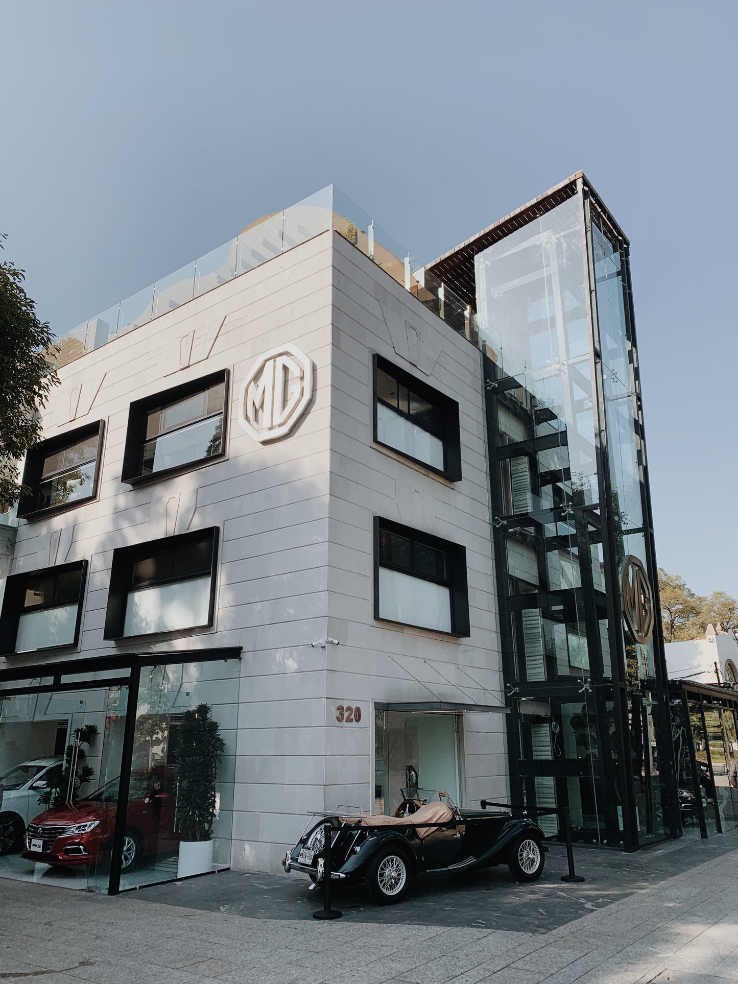 MG Building – Reactivación de Uso Mixto